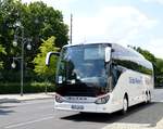 Setra S 516 HD vo Gödde Reisen OHG aus Legden, Nordrhein-Westfalen bei der Bus Demo in Berlin am 17.06.2020.