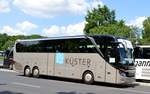 Setra S 516 HDH von Omnibus- und Fuhrbetrieb Kster e.K. aus Gemnden Hessen bei der Bus Demo in Berli am 17.06.2020.