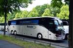 Setra S 517 HD von Hennecke Touristik GmbH & Co KG aus Arnsberg, NRW bei der Bus Demo in Berlin am 17.06.2020.