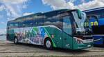 Setra S 515 MD von BUSREISEN-JAHN steht im Juni 2024 in Stralsund