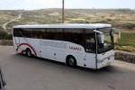 Van Hool Reisebus auf der Insel Gozo am 15.5.2014 in Malta.