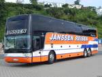 van-hool-txxx/646876/van-hool-tx18-von-janssen-reisen Van Hool TX18 von Janssen Reisen aus Deutschland im Stadthafen Sassnitz.