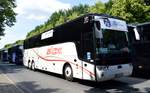 Van Hool TX 17 acron von Erich Sack GmbH aus Friedrichsdorf, Hessen bei der Bus Demo in Berlin am 17.06.2020.
