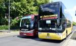 Van Hool TX27 astromega von Lechner Busreisen GmbH aus Irschenberg, Bayern bei der bus Demo in Berlin am 17.06.2020.