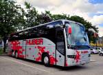 VOLVO 9700 Reisebus von HUBER Reisen aus Niedersterreich im Mai in Krems gesehen.