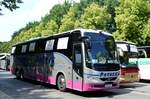 Volvo 9700 von Busreisen Peters aus Lüdighausen, Nordrhein-Westfalen bei der Bus Demo in Berlin am 17.06.2020.