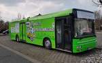 Mobiler Untersuchungsbus von TAUNUSMEDICAL steht zur Coronatestung im Mrz 2021 in Taunusstein-Hahn
