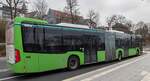 =MB Citaro (2079) von RhoenEnergie steht im Dezember 2024 auf dem Busplatz in Hünfeld