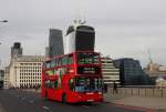 TP 403 Stadtbus der Metroline auf der London Bridge in London am 19.3.2014.