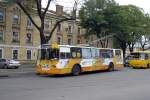 Sonstige/246179/odessa-592009trolleybusse-sowjetischer-bauart-ziu-bestimmen Odessa 5.9.2009
Trolleybusse sowjetischer Bauart ZIU bestimmen noch immer den stdtischen Busverkehr auf den O-Bus Linien.