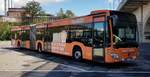 MB Citaro-Gelenkbus des Busunternehmens DITTERICH aus Helmstadt vom VerkehrsVerbundMainfranken steht auf einem Parkplatz in Würzburg im September 2020