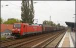 DB Schenker 152 096-4 mit einem kurzen G�terzug bei tristem Wetter am 12.09.2012 in Berlin-Karow