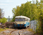   Der ex DB 815 672-1, ex DB ESA 150 072, ein Steuerwagen zum Akkutriebwagen, abgestellt am 30.April 2017 beim Eisenbahnmuseum Bochum-Dahlhausen.