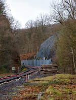 Hellertalbahn Zug entgleist und die Strecke bleibt weiter lange gesperrt...