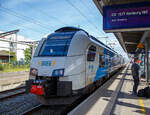 Der vierteilige Elektrotriebzug vom Typ Siemens Desiro MainLine (Desiro ML „CityJet“) 4746 803 / 4746 303 „Hansestadt  Strahlsund“ (A-ODEG 94 81 4746 303-8 / A-ODEG 94 81 4746