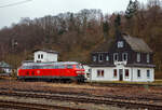 Die 218 191-5 (92 80 1218 191-5 D-MZE) der MZE - Manuel Zimmermann Eisenbahndienstleistungen ist am 15.01.2022 beim Kleinbahnhof der WEBA (Westerwaldbahn) abgestellt.