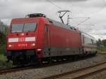 101 129-5 mit IC 2287 Stralsund-Hamburg bei der Einfahrt im Rostocker Hbf.30.08.2011