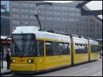 Moderne Straenbahn in Berlin am Alexanderplatz.