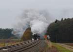 Mit gerade mal 70 Km/H mühte sich 52 8079 die kleine Steigung zum Steinwald hinauf