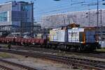 Diesellok SGL V180.05 (203 161-5) fährt mit Flachwagen in den HBF von München ein.
