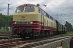 NESAs eigener TEE-Diesel 218 105 treft am 30 Mai 2014 mit ein Pendelzug ins Eisenbahnmuseum  Darmstadt-Kranichstein ein. Das Bild wurde vom hinter der Absperrung ins Museum gemacht.