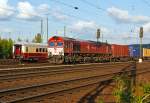   Die Crossrail DE 6302  FEDERICA  fährt mit einem Containerzug am 14.06.2014 durch Koblenz-Lützel in Richtung Norden.