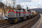 Die beiden Vossloh G 1000 BB der KAF Falkenhahn Bau AG fahren in Doppeltraktion am 14 März 2025 mit einem Bauzug/Schotterzug, bestehend aus KAF Kippwagen MK 45 DH „LW-Kipper“ der