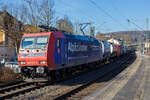 Die an die SBB Cargo International AG vermietete SBB Cargo Re 482 013-0 „Alpäzähmer.“ (91 85 4482 013-0 CH-SBBC) fährt am 18 Februar 2025 mit einem HUPAC-KLV-Zug durch