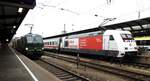 101 063-6 mit IC und Werbung 100 Jahre Bauhaus und CTL 193 233 in Ulm am 01.11.2019.