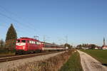 110 459 mit einem Sonderzug aus Freilassing kommend am 13. November 2022 bei �bersee am Chiemsee.