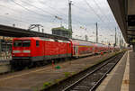 Die 114 029 (91 80 6114 029-2 D-DB), ex DR 112 029-4, der DB Regio verlässt am 13.09.2022, mit einem Doppelstock-Regionalzug den Hauptbahnhuf Frankfurt am Main.

Die Lok wurde 1991 bei LEW (VEB Lokomotivbau Elektrotechnische Werke „Hans Beimler“, ab 1992 AEG Schienenfahrzeuge Hennigsdorf GmbH) in Hennigsdorf unter der Fabriknummer 21322 gebaut und als DR 112 029-4 an die Deutsche Reichsbahn geliefert, ab 1994 dann DB 112 029-4. Mit dem Übergang zur DB Regio wurde sie dann 2000 in 114 029-2 ungezeichnet.