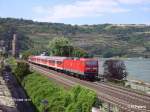 143 953-8 verlsst Oberwesel mit einer RB Koblenz geschoben.