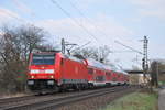 Am 24.03.2018 zog die damals noch verkehrsrote 146 245-6 ihren RE54 nach Frankfurt Hbf aus Maintal Ost heraus und steuert nun ihren nächsten Halt Maintal West an.