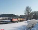 185 271-4 zieht einen Containerzug aus Regensburg bei Sinsgrün.