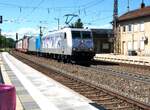 185 540-2 TX Logistik mit Namen  Oma Liesel  und 185 521-2 mit Mars Containerzug in Amstetten am 12.06.2020.