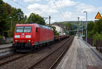 Die 185 066-8 (91 80 6185 066-8 D-DB) der DB Cargo AG fährt am 20 August 2024 mit einem kurzen leeren Coilzug (sechsachsigen Wagen der Gattung Sahmms), von Kreuztal via Siegen kommen durch den