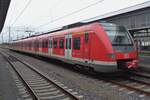 Am 22 Mai 2015 war 422 073 noch in DB Verkehrsrot und stand in Oberhausen Hbf.