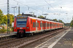   Zwei gekuppete ET 425 (Langzug) der DB Regio erreichen am 15.09.2018, als RE 8  Rhein-Erft-Express  (Koblenz - Köln - Mönchengladbach), den Bahnhof Bonn-Beuel.