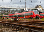   Hier geht es weniger um den Bombardier Talent 2 - 442 261, sondern um das niedrigstehende Lichtsignal ( Schotterzwerg ), hier mit dem Signalbild Sh 0 (Hp 0) – „Halt! Fahrverbot“,