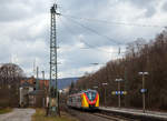 Der ET 343 (94 80 1440 343-0 D-HEB / 94 80 1441 843-8 D-HEB / 94 80 1441 843-8 D-HEB) ein dreiteiliger Alstom Coradia Continental der HLB (Hessische Landesbahn) am 26.03.2021 beim Halt, als RB 95