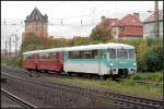 Auch die  Ferkeltaxen , unter anderem 772 367-9, holten ihre Fahrg�ste im Bahnhof ab um dann nach Reuth zu fahren (Eisenbahnfest zum Weimarer Zwiebelmarkt, 10.10.2009)