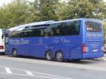 Mercedes Travego von Plus Bus Tours aus Deutschland (ex Rath-Reisen/VIE-EA 176) in Neubrandenburg.