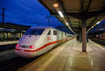 Der ICE 1 (Tz 177) 401 577-2 / 401 077-3 „Basel“ mit dem Schriftzug  25 Jahre ICE, in Kooperation mit SBB CFF FFS  hat am 16.12.2017, als ICE 70 (Chur - Hamburg-Altona) den Hbf Karlsruhe erreicht. 