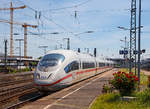   Der NS (Nederlandse Spoorwegen) ICE 3M Tz 4653 (93 80 5406 053-9 D-NS) fährt am 01.06.2019 durch den Bahnhof Köln Messe/Deutz zum Hauptbahnhof Köln.