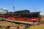 Die 52 8134-0 (90 80 0051 134-9 D-EFBS) der Eisenbahnfreunde Betzdorf (zur Zeit der Aufnahme) am 23.04.2011 im Südwestfälische Eisenbahnmuseum in Siegen auf der  Drehscheibe.