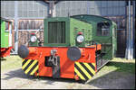 Die Werklok  8  der BGH Edelstahl Freital stand während des 17. Dresdner Dampfloktreffen vor dem Lokschuppen am Haus 4. So ergab es sich beim Besuch am 12.04.2025 ein Bild von der Diesellok zu machen.<br>
---<br>
Gebaut 1955 von LKM Potsdam-Babelsberg als Typ N 4, ging sie im gleichen Jahr an EVD - VEB Energieversorgung Dresden, Gaswerk Reick, Dresden-Reick. Im Jahr 1964 ging es zum Gaswerk Heidenau der EVD - VEB Energieversorgung Dresden. 1990 ging es dann zu den Sächsische Edelstahlwerke GmbH, Werk Freital (SEW), wo sie als  Werklok 8  eingesetzt wurde. 1993 erfolgte eine Umbennung des Unternehmens in BGH Edelstahl Freital GmbH, Freital und so kam die Lok dann 2011 zur IG Bw Dresden-Altstadt e.V.