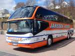 Neoplan Cityliner von Janssen Reisen aus Deutschland im Stadthafen Sassnitz.