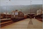 Die SBB Re 6/6 11641  Moutier  wartet mit dem IC  Mont-Blanc  in Biel/Bienne auf die baldige Weiterfahrt in Richtung Basel. Der IC Mont Blanc verkehrte von Genève nach Hamburg und führte Kurswagen von Port Bou nach Basel SBB (zeitweise bis Dortmund)  Hispaia-Express  mit. 

30. Mai 1984