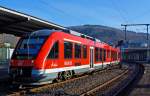 Der Alstom Coradia LINT 41 - Dieseltriebwagen 648 702 / 202 der DreiLnderBahn als RB 95 (Dillenburg-Siegen-Au/Sieg), fhrt am 12.01.2013 von Betzdorf/Sieg weiter in Richtung Au/Sieg.