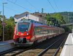 Hamsterbacken im Doppelpack - 442 257 / 757 und 442 756 / 256 zwei gekuppelte Talent 2  als RE 9 (rsx - Rhein-Sieg-Express) Siegen - Kln - Aachen fahren hier am 08.09.2012 vom Bahnhof Kirchen/Sieg